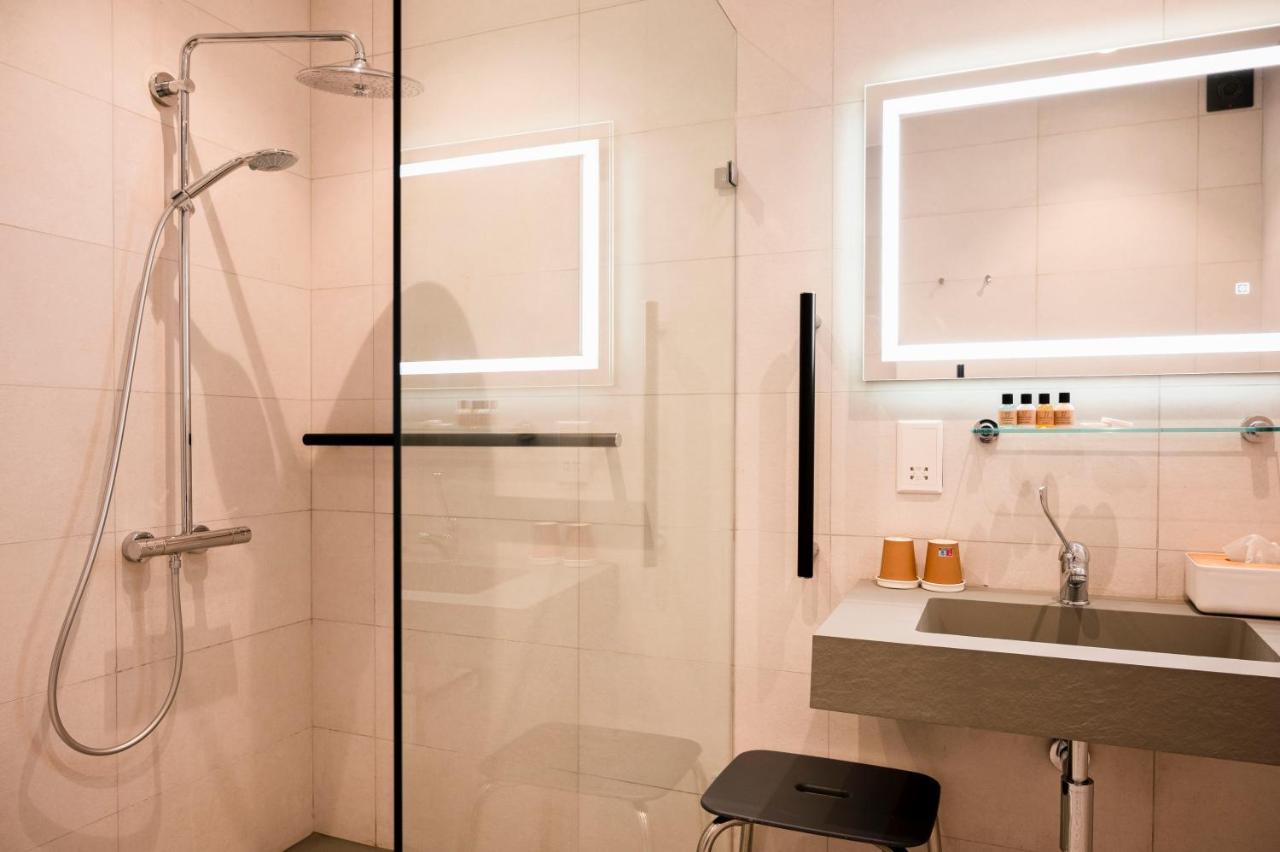 Townhouse17 Boutique Bed & Breakfast 빅토리아 외부 사진
