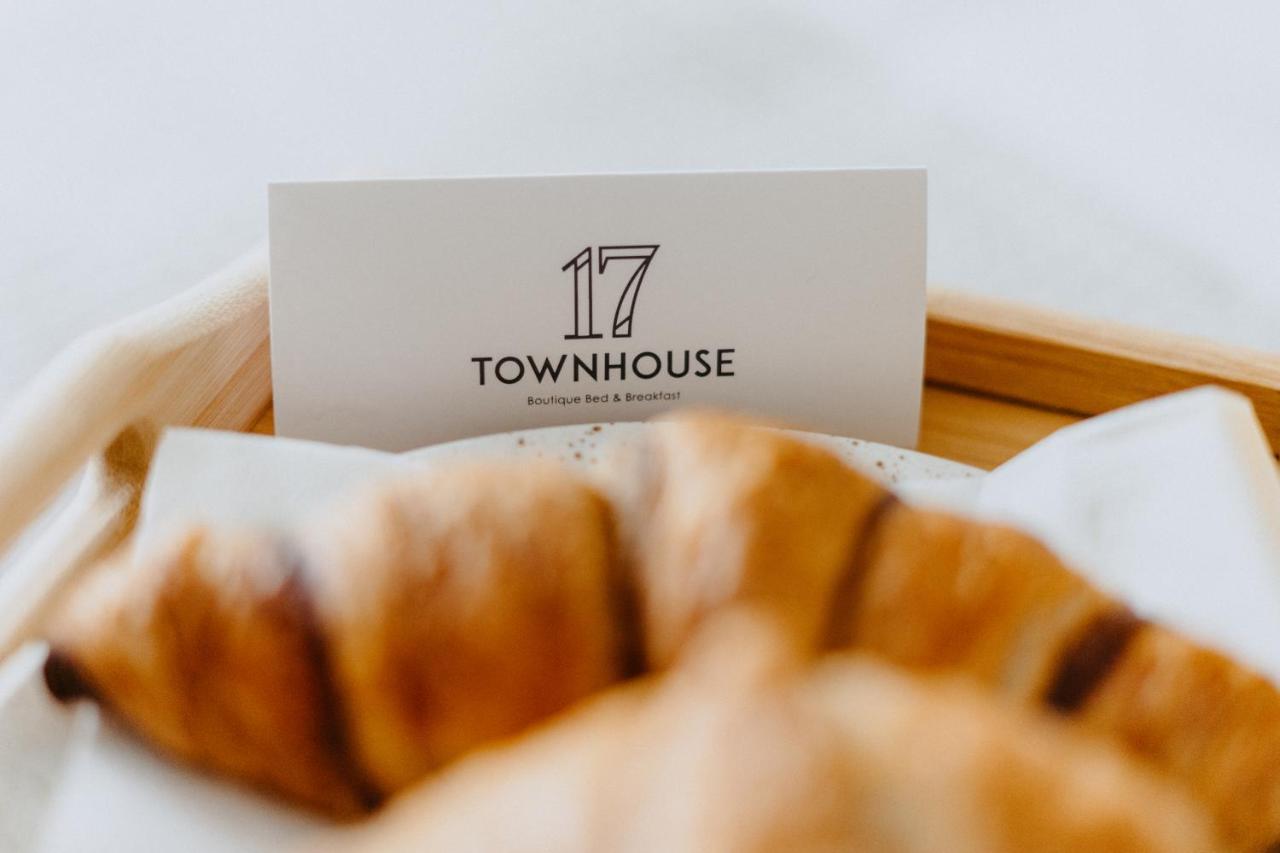 Townhouse17 Boutique Bed & Breakfast 빅토리아 외부 사진